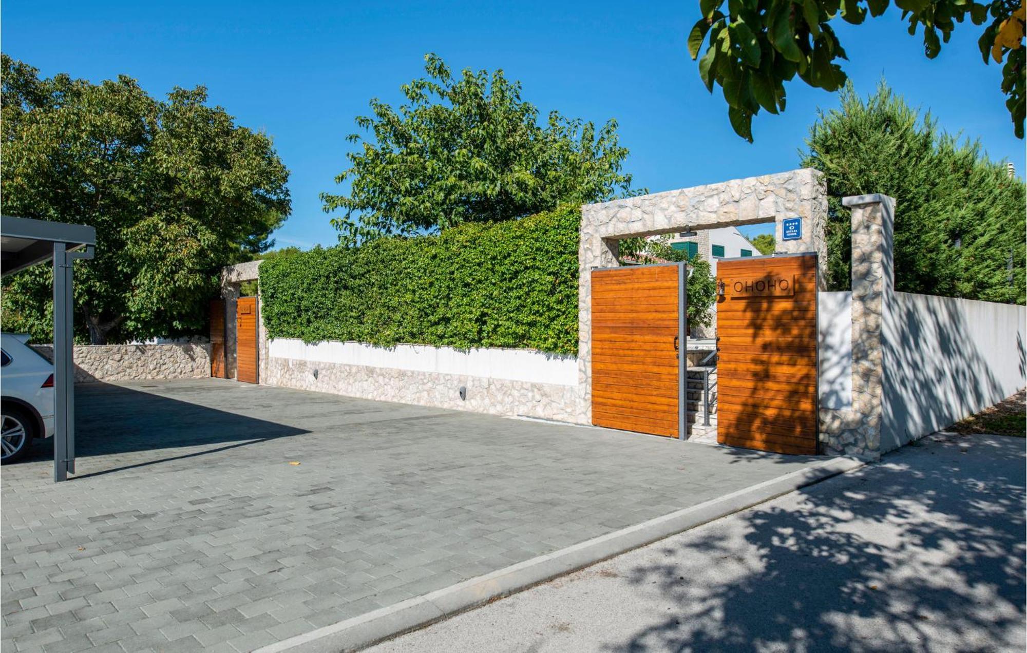 Lovely Home In Sibenik With Wifi Экстерьер фото