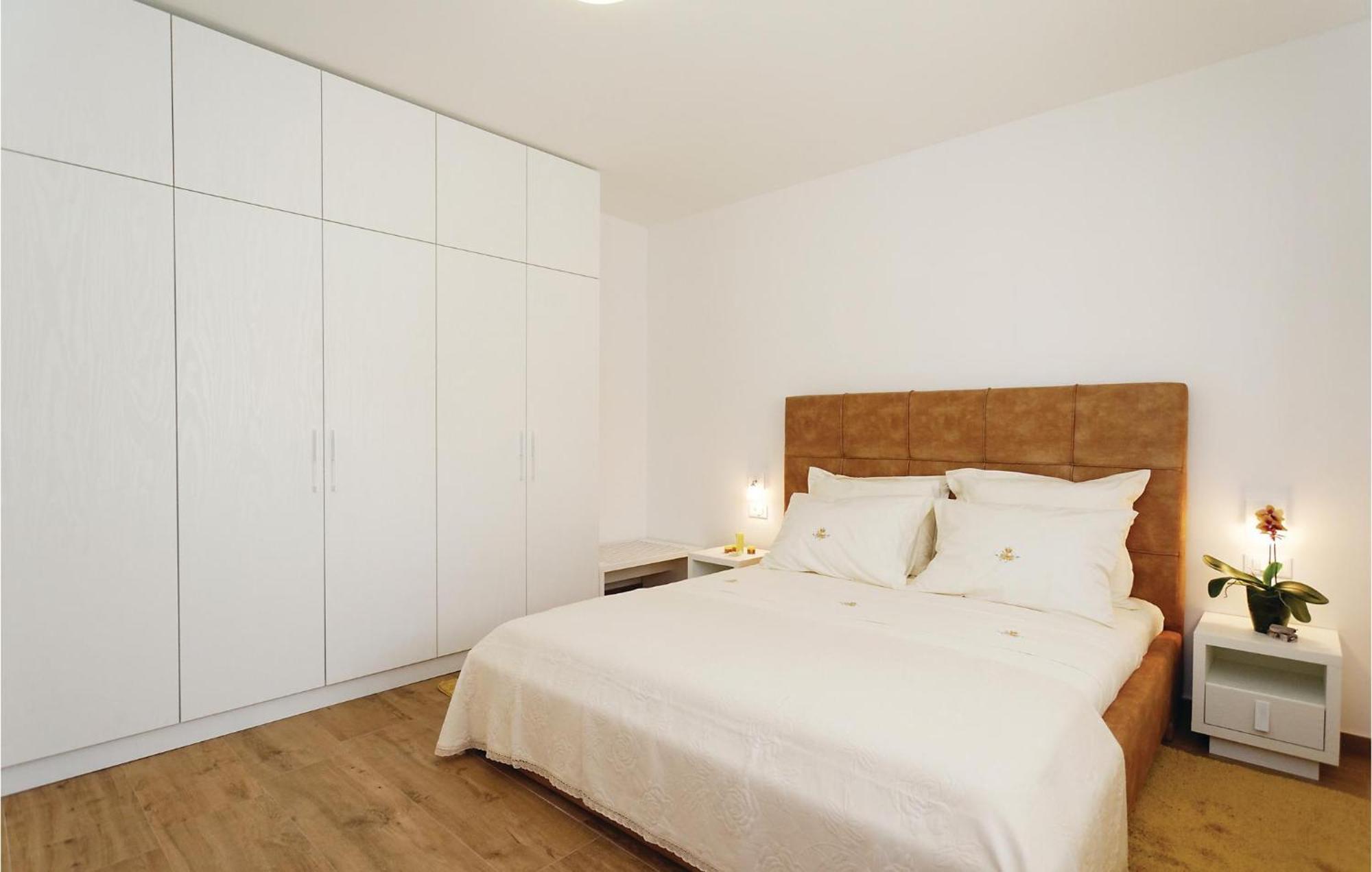 Lovely Home In Sibenik With Wifi Экстерьер фото