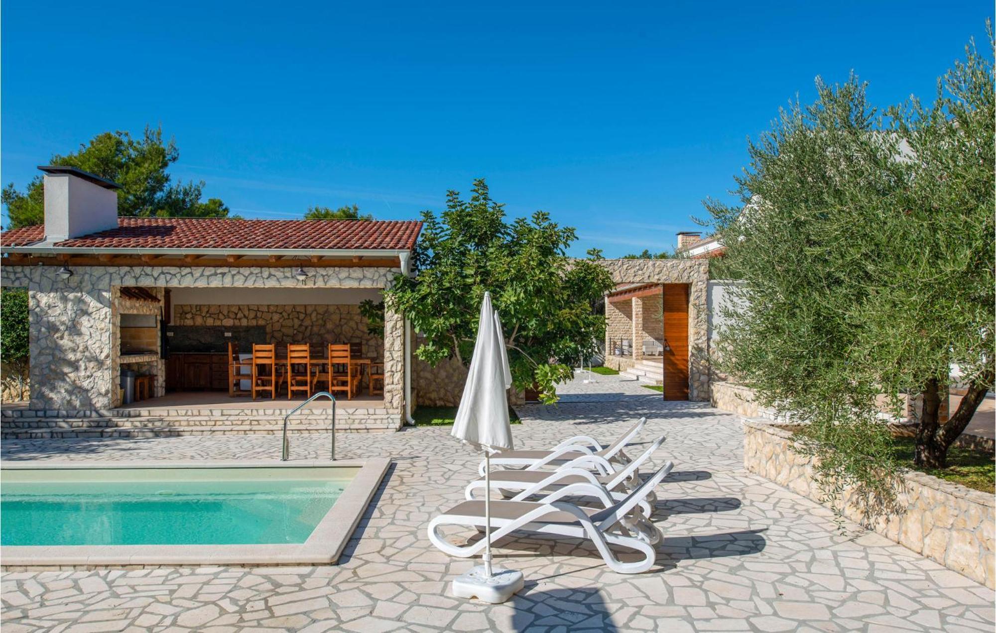 Lovely Home In Sibenik With Wifi Экстерьер фото