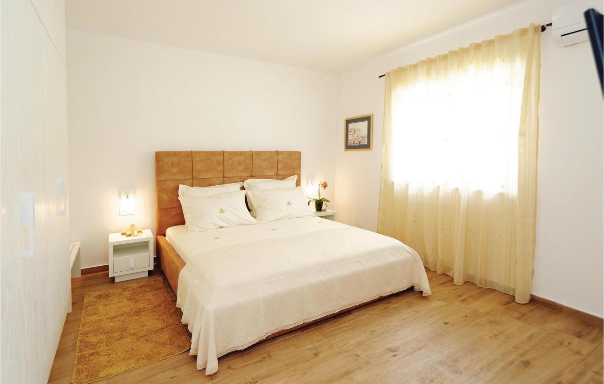 Lovely Home In Sibenik With Wifi Экстерьер фото