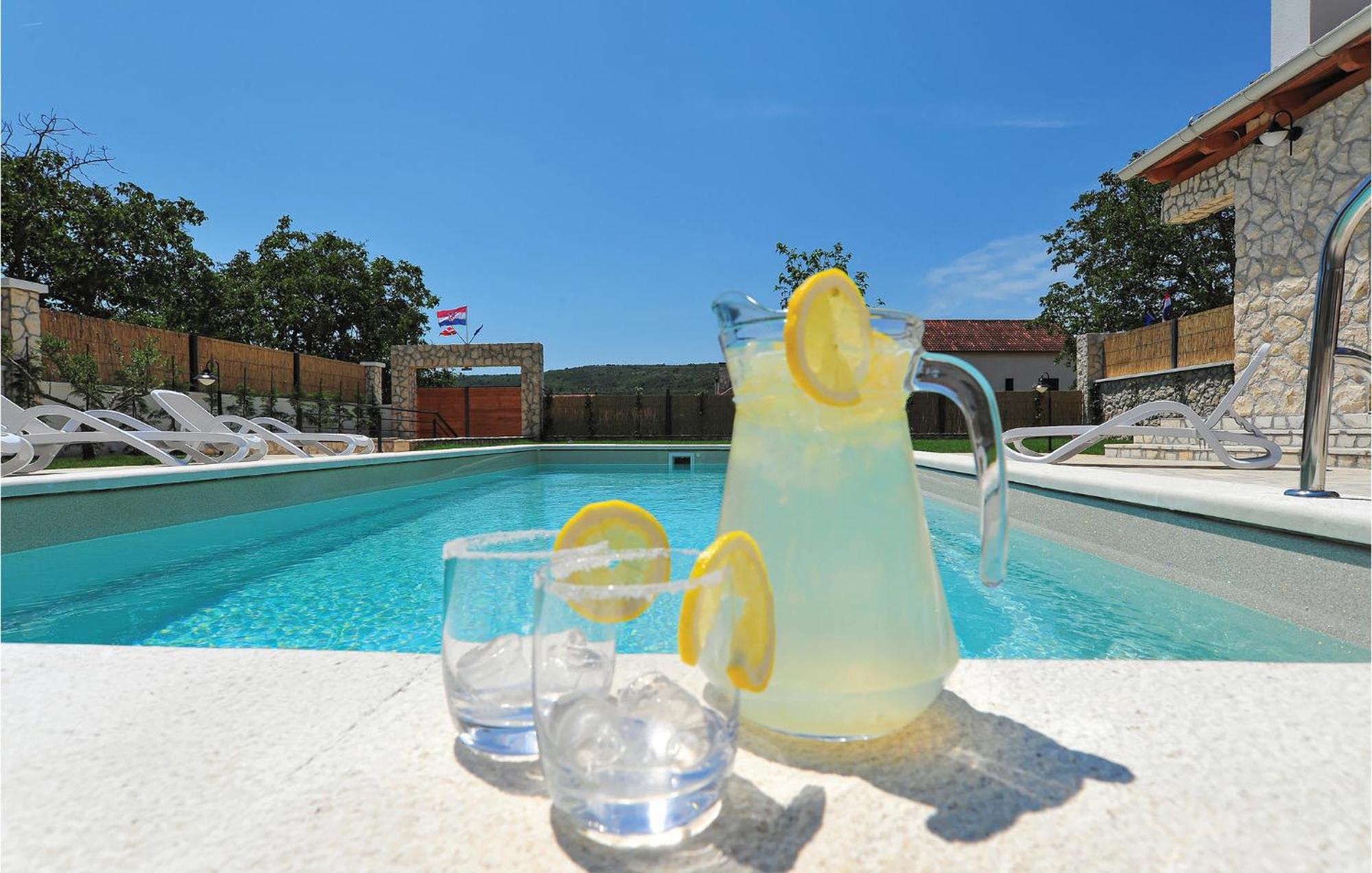 Lovely Home In Sibenik With Wifi Экстерьер фото