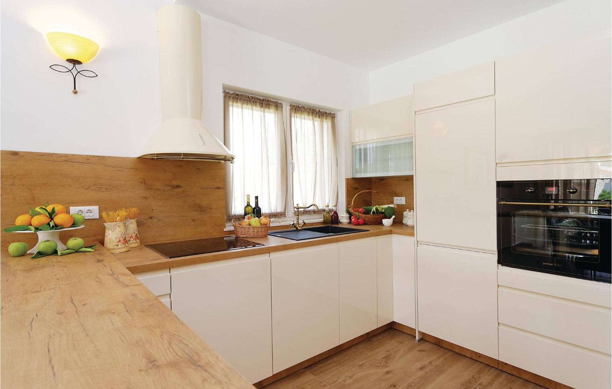 Lovely Home In Sibenik With Wifi Экстерьер фото