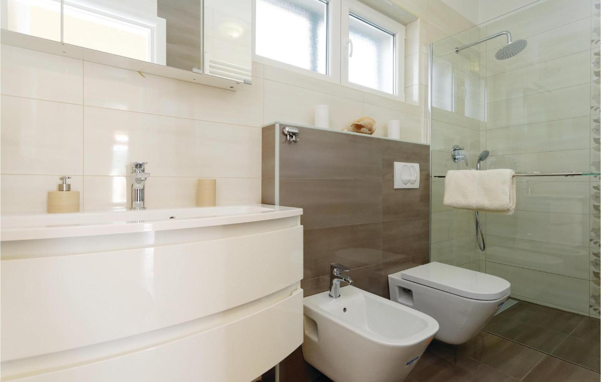 Lovely Home In Sibenik With Wifi Экстерьер фото